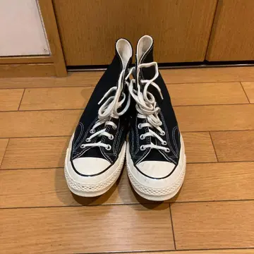 블랙 하이컷 스니커즈