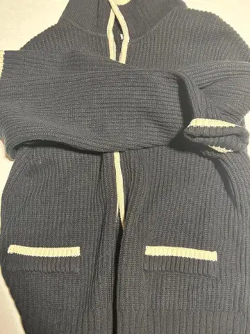 ZARA 다크 그레이 가디건