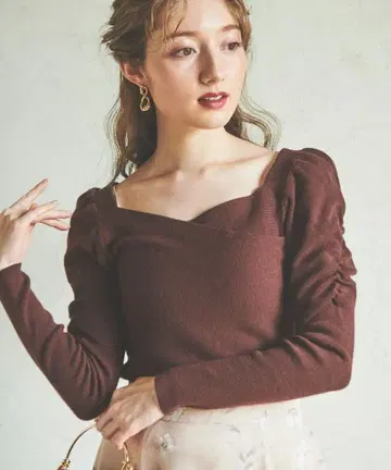 노엘라 카슈쿨 파워숄더 니트