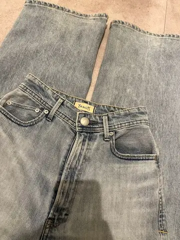 야누크 joan FVS 23인치