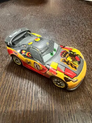 토미카 카즈 미겔 카미노 카본 레이서 타입