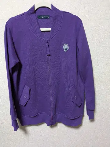 드럭스토어의 보라색 집업 가디건