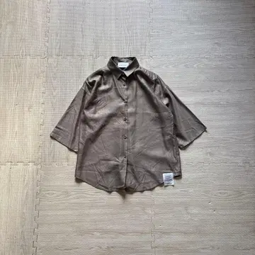 [ 새상품 ] UNDERSON UNDERSON 반팔 블라우스