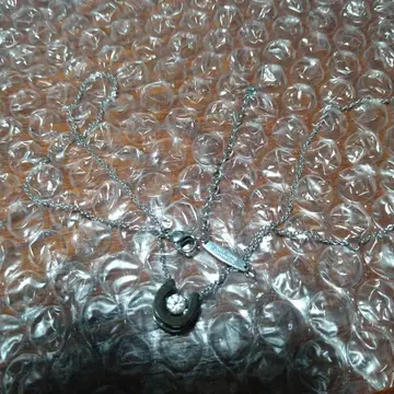 말굽형 크리스탈 목걸이 swarovski