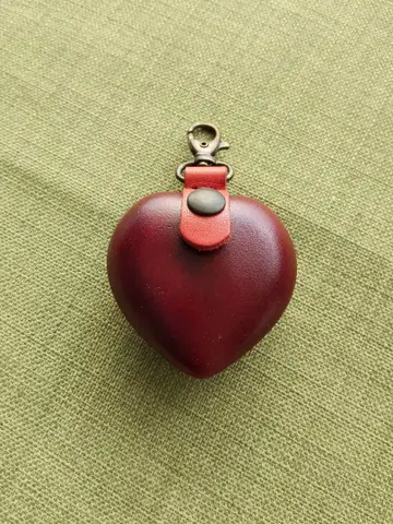 이탈리아 구매 미사용 하트형 가죽 코인 케이스 와인 레드