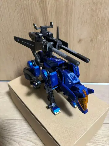 타카라토미 코만도 울프 AC