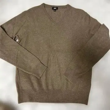 UNIQLO 유니클로 캐시미어 100% V넥 스웨터 L 베이지 계열