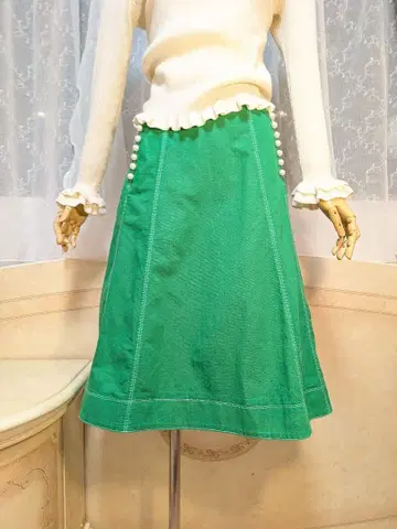 엠즈 그레이시 플레어 스커트 펄 그린
