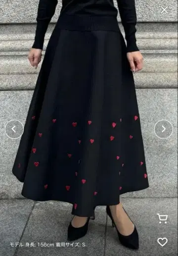 완판템 JENNE 하트 자수 니트 스커트