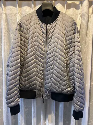 EMPORIO ARMANI 그레이 봄버 자켓 54