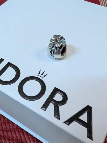 Pandora 실버 참 꽃과 돈의 심볼