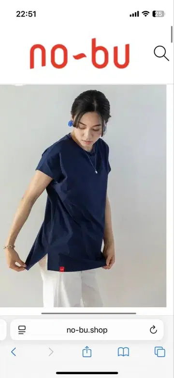 노브라 노브라 T셔츠 네이비