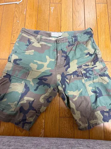 AVIREX 카모플라쥬 카고 숏팬츠 M