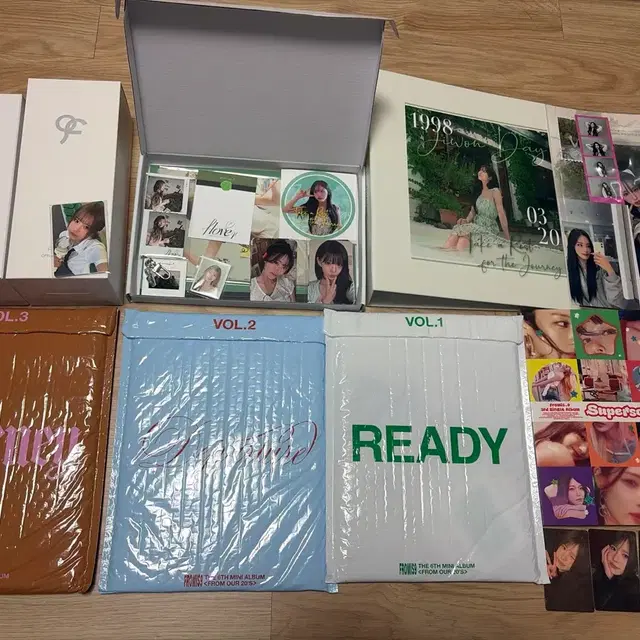 프로미스나인 앨범 및 포카등 판매