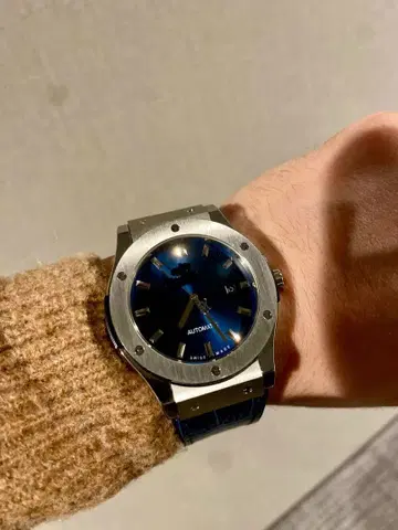 자동 감기 손목시계 파랑