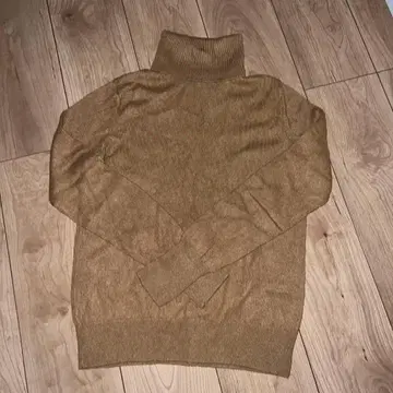 UNIQLO 브라운 캐시미어 하이넥 스웨터 M