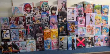 애니메이션 캐릭터 피규어 컬렉션