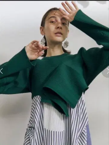 언슬리드 리브 니트 아지메 숏 기장 그린 36 24685