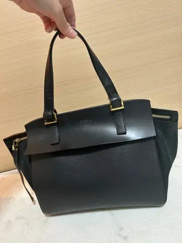 FURLA 블랙 토트백