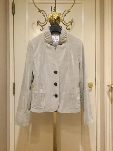 S'ninon 화이트 자켓 40 사이즈