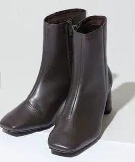 [ STUDIOUS ] 스퀘어토 숏부츠