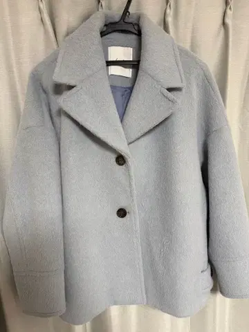 dazzlin 라이트 블루 피 코트