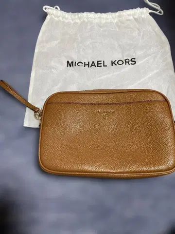 미사용 MICHAEL KORS 브라운 클러치백