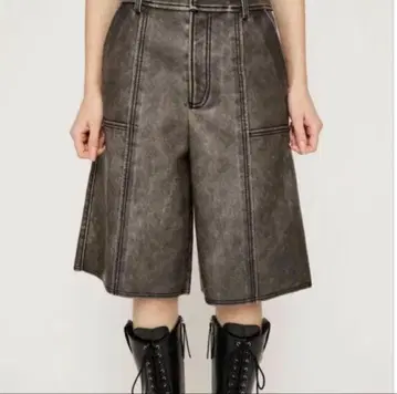 SLY 스라이 인조 가죽 하프 팬츠 브라운