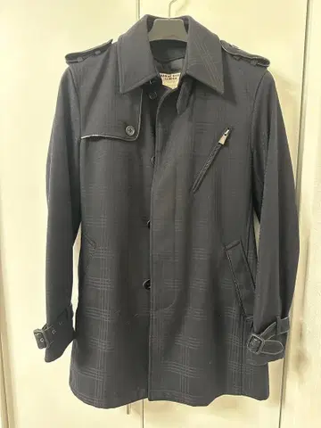 캐서린 햄넷 런던 체크 무늬 남성용 트렌치코트 M 사이즈