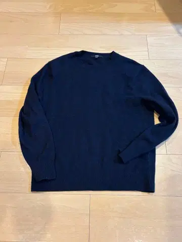 유니클로 캐시미어 100% 스웨터 크루넥 네이비 M 긴팔 남성용