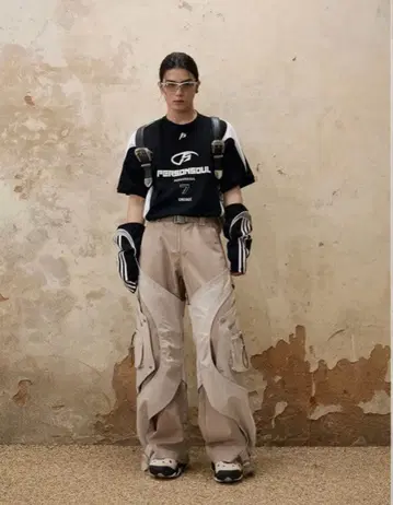 PERSONSOUL 스플릿 슬리브 레이싱 T 셔츠