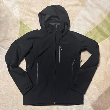 patagonia (파타고니아) 블랙 컬러 14년제 마운틴 파카, xs