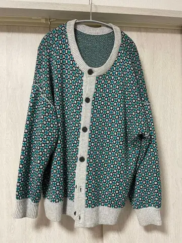 [ 새상품급 ] HARE 하레 가디건 기하학 패턴