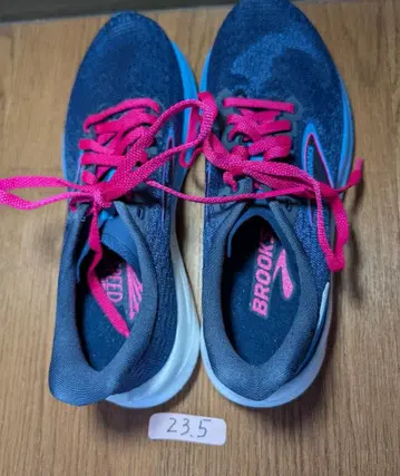 브룩스 23.5cm 여성용 러닝화