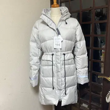 [ 미사용 새상품 ] 휠라 후드 부착 라이트 그레이 다운 자켓