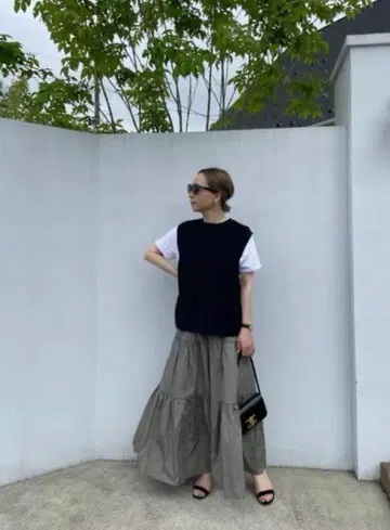 시착만 한 미사용품 Girlish KARENNE 코튼 블렌드 니트 베스트