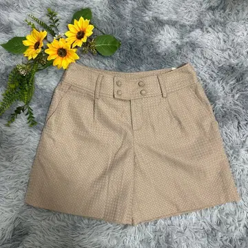 a.v.v standard 숏팬츠 베이지 도트 무늬 38 사이즈