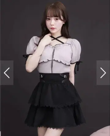 pium 사이드 벨트 티어드 미니 스커트