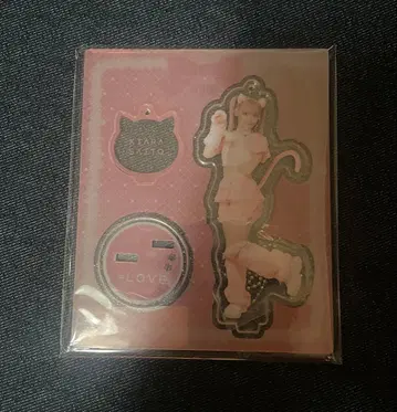 =LOVE 이코라브 아크릴 스탠드 사이토 지아라 고양이