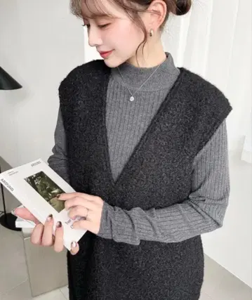 moment+ V넥 오버롤 스커트