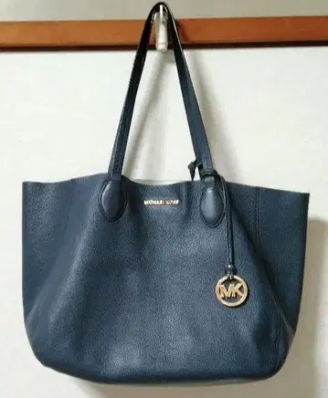 MICHAEL KORS 네이비 토트백