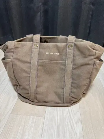 ALEXIA STAM 베이지 마더백