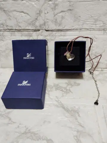 새상품 SWAROVSKI 목걸이 초커 하트 버터플라이