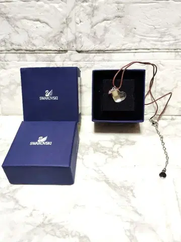 새상품 SWAROVSKI 목걸이 초커 하트 버터플라이