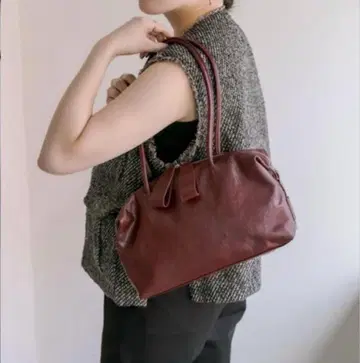 이아파피요네 롱 핸들 보스턴 백 보르도