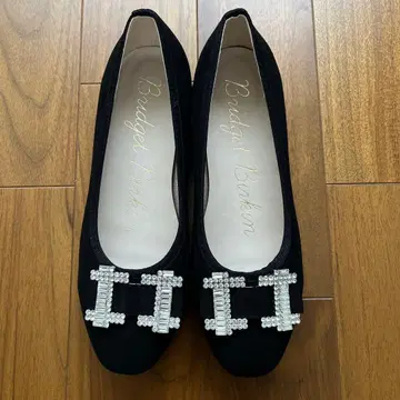 새상품급 Bridget Birkin 비쥬 장식 플랫슈즈 블랙 스웨이드