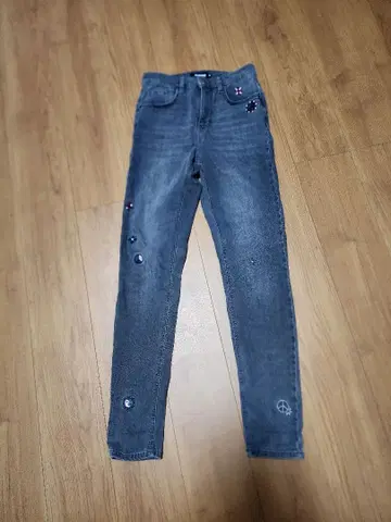 데시구알 청바지!