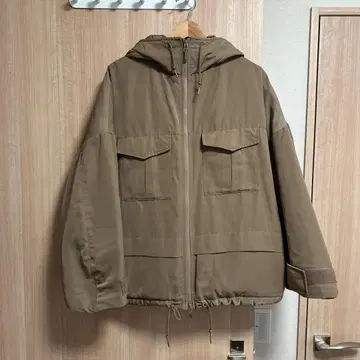 화이트 마운티니어링 하이브리드 다운 오버사이즈 파카 L 사이즈