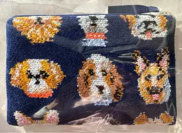 러블리 리드 도기 플랫 파우치