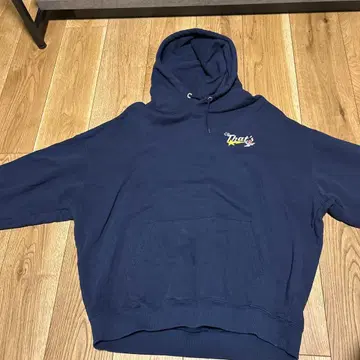 That's by THAT is LIFE 네이비 후드티